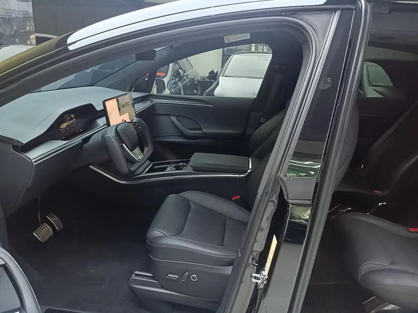 Tesla Model X 2023 Dual-Motor All-Wheel-Drive Version — миниатюра 18