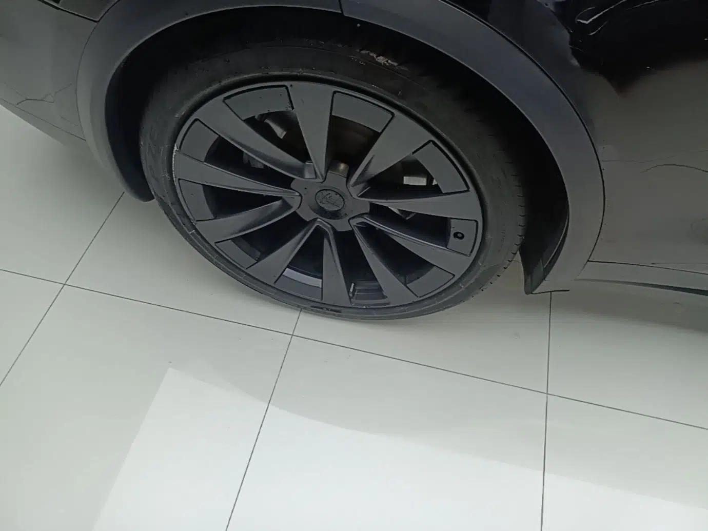 Tesla Model X 2023 Dual-Motor All-Wheel-Drive Version — миниатюра 10