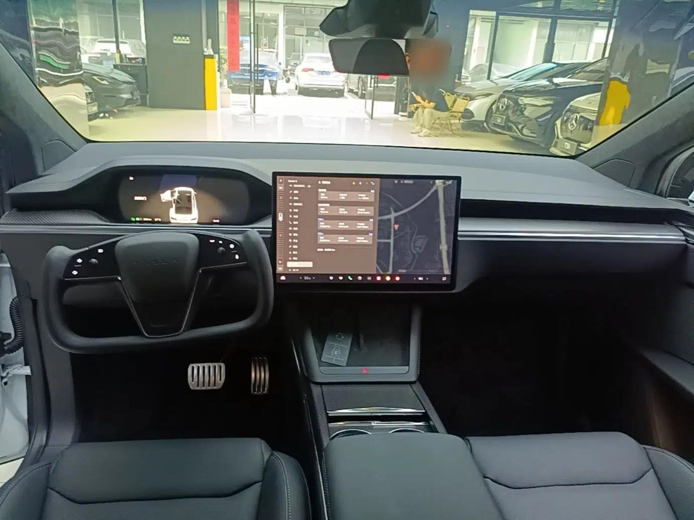 Tesla Model X 2023 Three-Motor All-Wheel-Drive Plaid Version — миниатюра 13