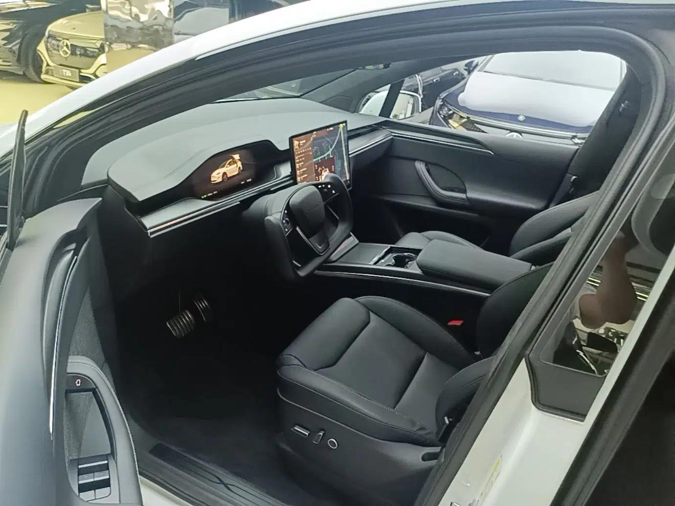 Tesla Model X 2023 Three-Motor All-Wheel-Drive Plaid Version — миниатюра 19