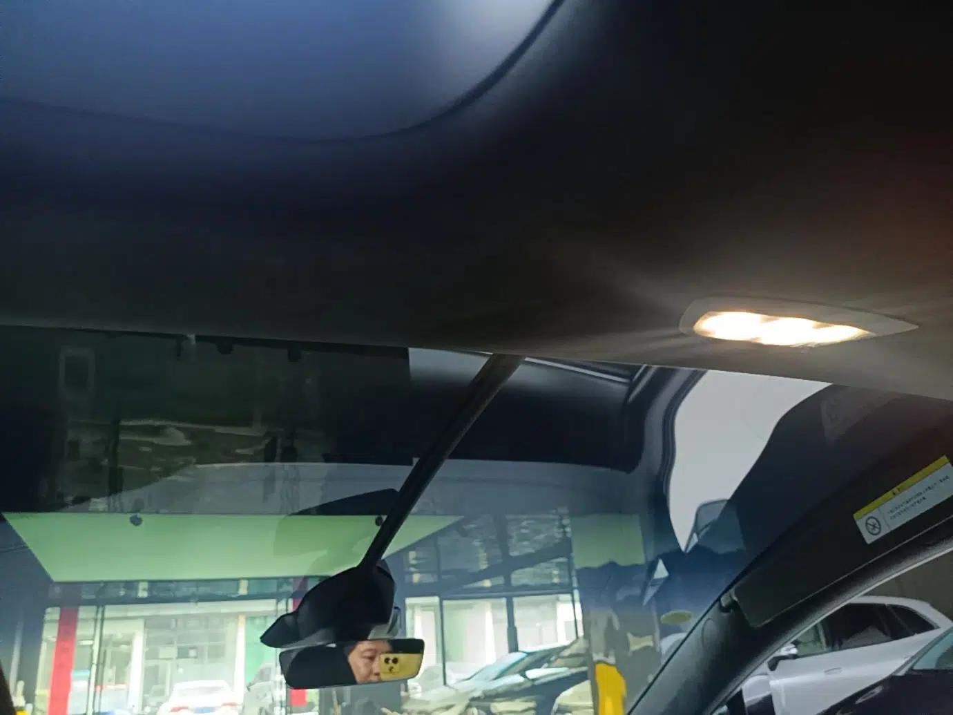 Tesla Model X 2023 Three-Motor All-Wheel-Drive Plaid Version — миниатюра 21