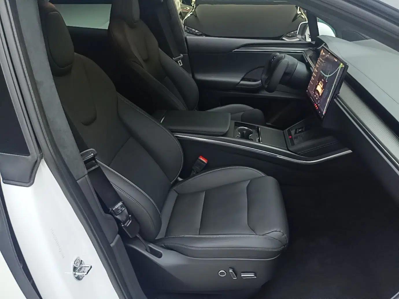 Tesla Model X 2023 Three-Motor All-Wheel-Drive Plaid Version — миниатюра 23