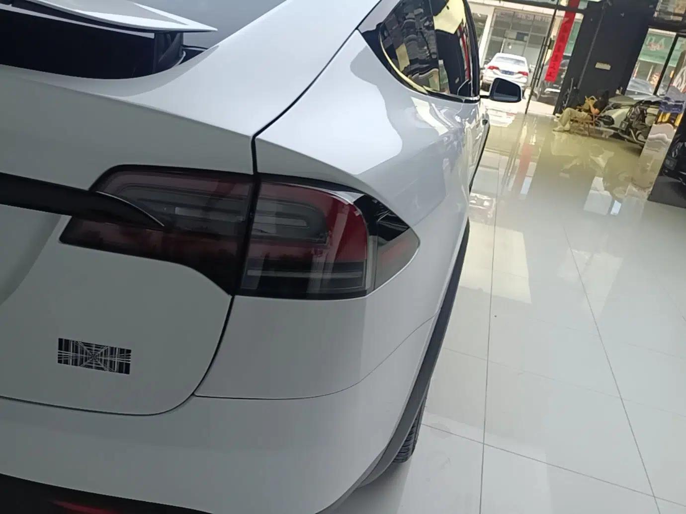 Tesla Model X 2023 Three-Motor All-Wheel-Drive Plaid Version — миниатюра 7