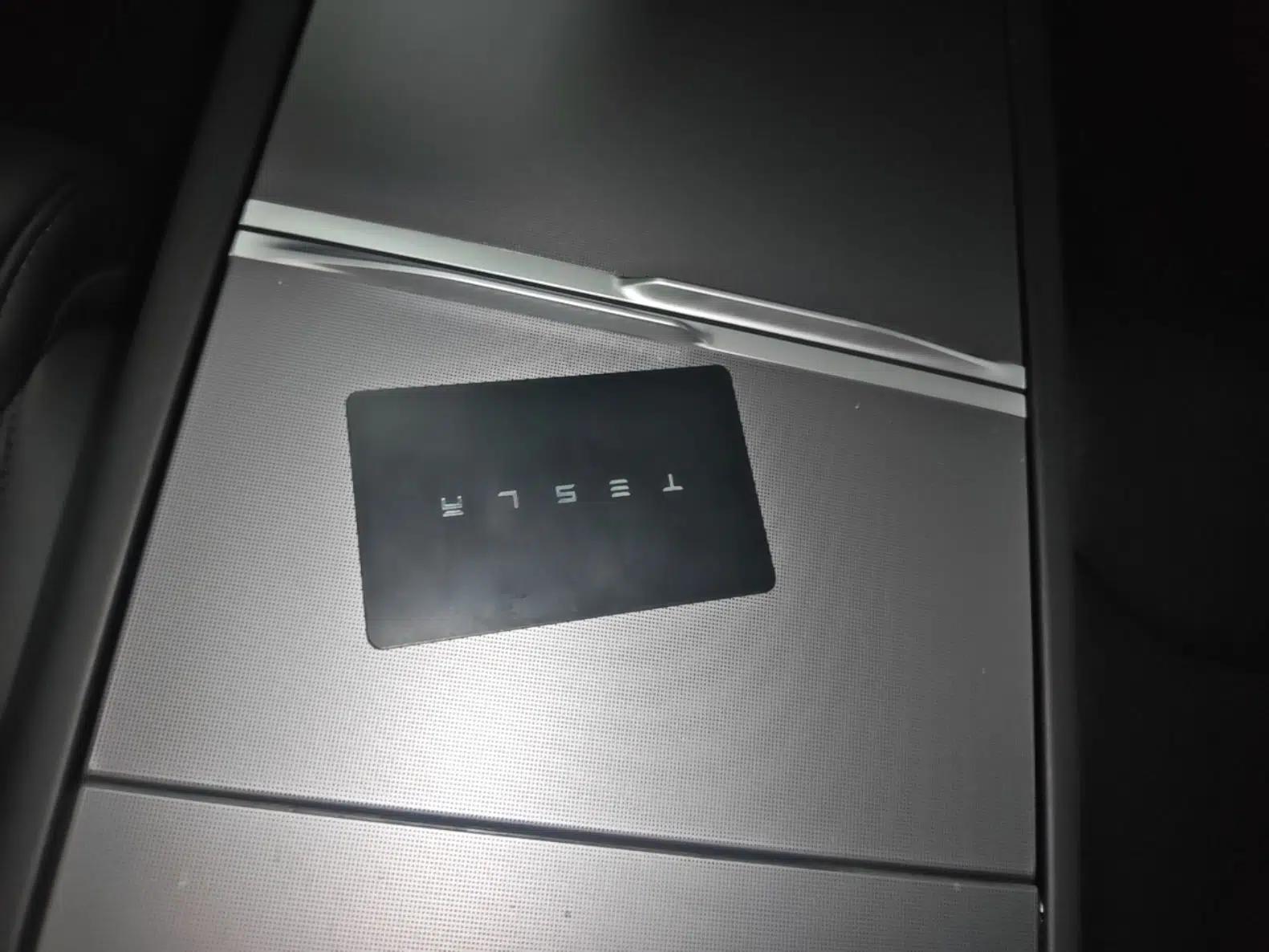 Tesla Model Y L 2025 Model Long-Range All-Wheel-Drive Version — миниатюра 12