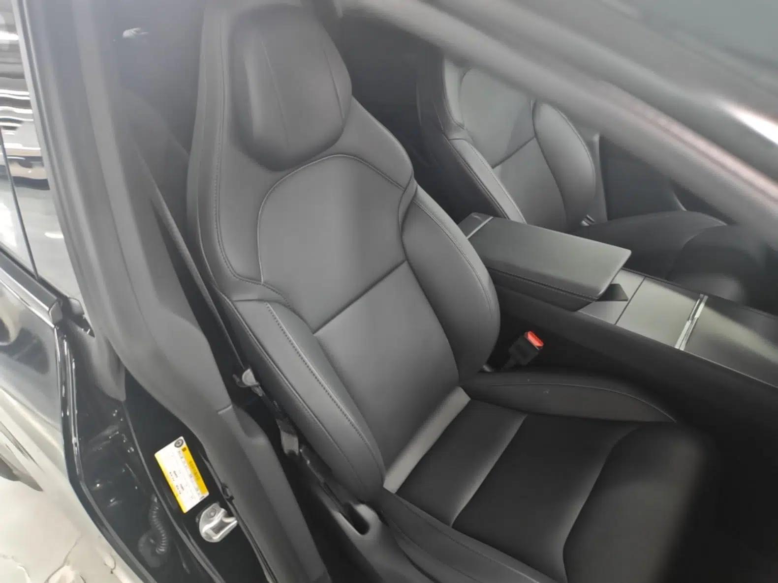 Tesla Model Y L 2025 Model Long-Range All-Wheel-Drive Version — миниатюра 23