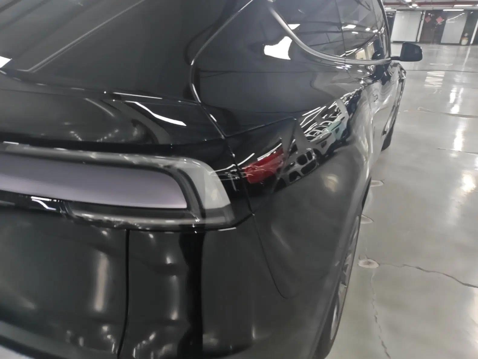 Tesla Model Y L 2025 Model Long-Range All-Wheel-Drive Version — миниатюра 7