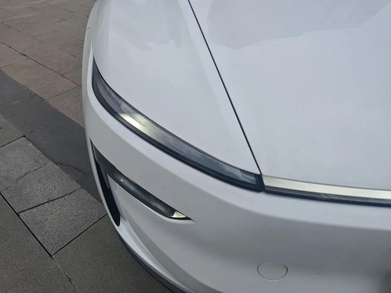 Tesla Model Y L 2025 Model Long-Range All-Wheel-Drive Version — миниатюра 7