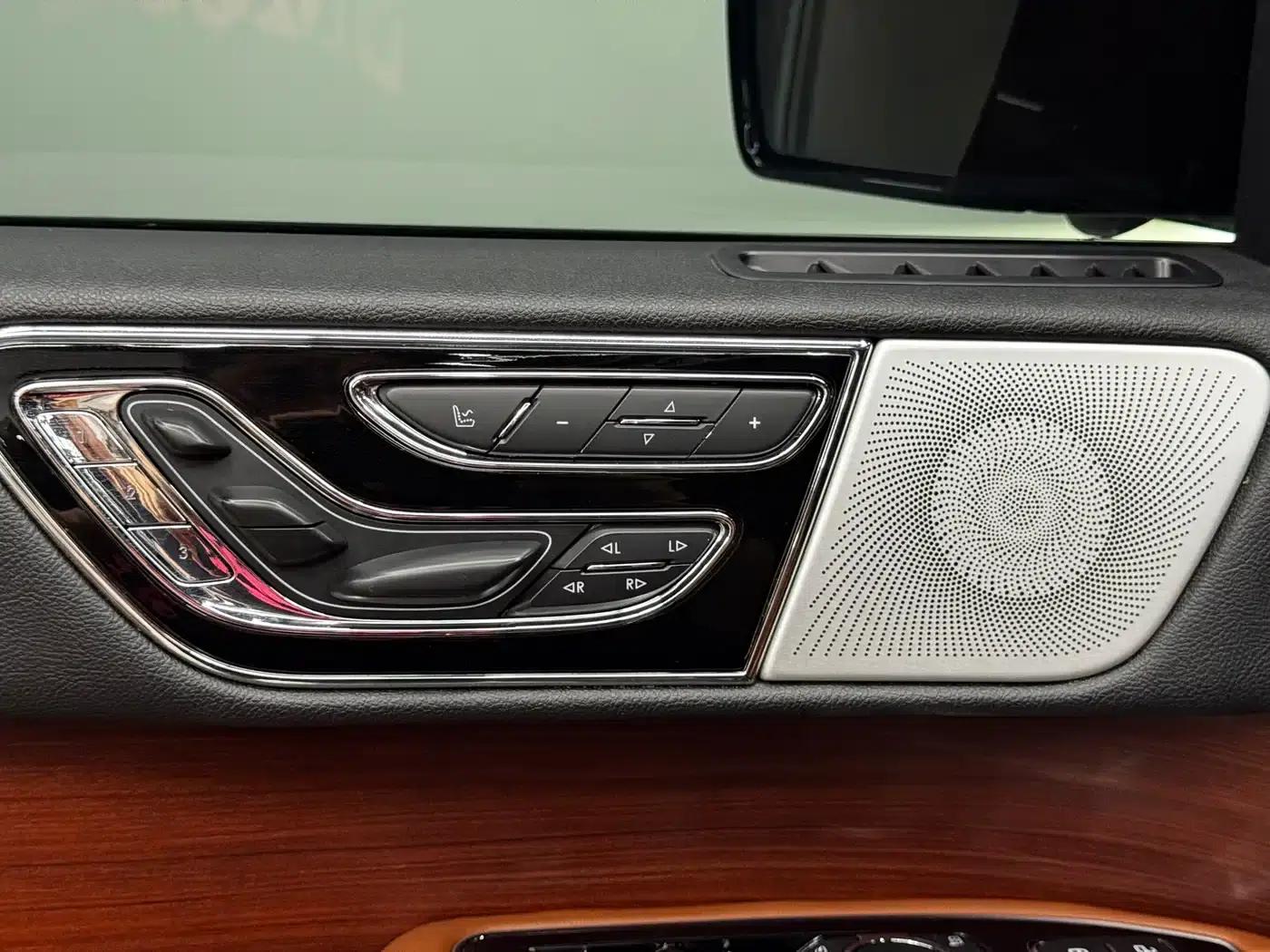 Navigator 2020 3.5T Premium Edition — миниатюра 14