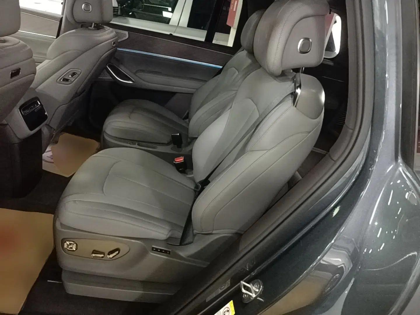 Denza N9 2025 Prestige Version — миниатюра 20