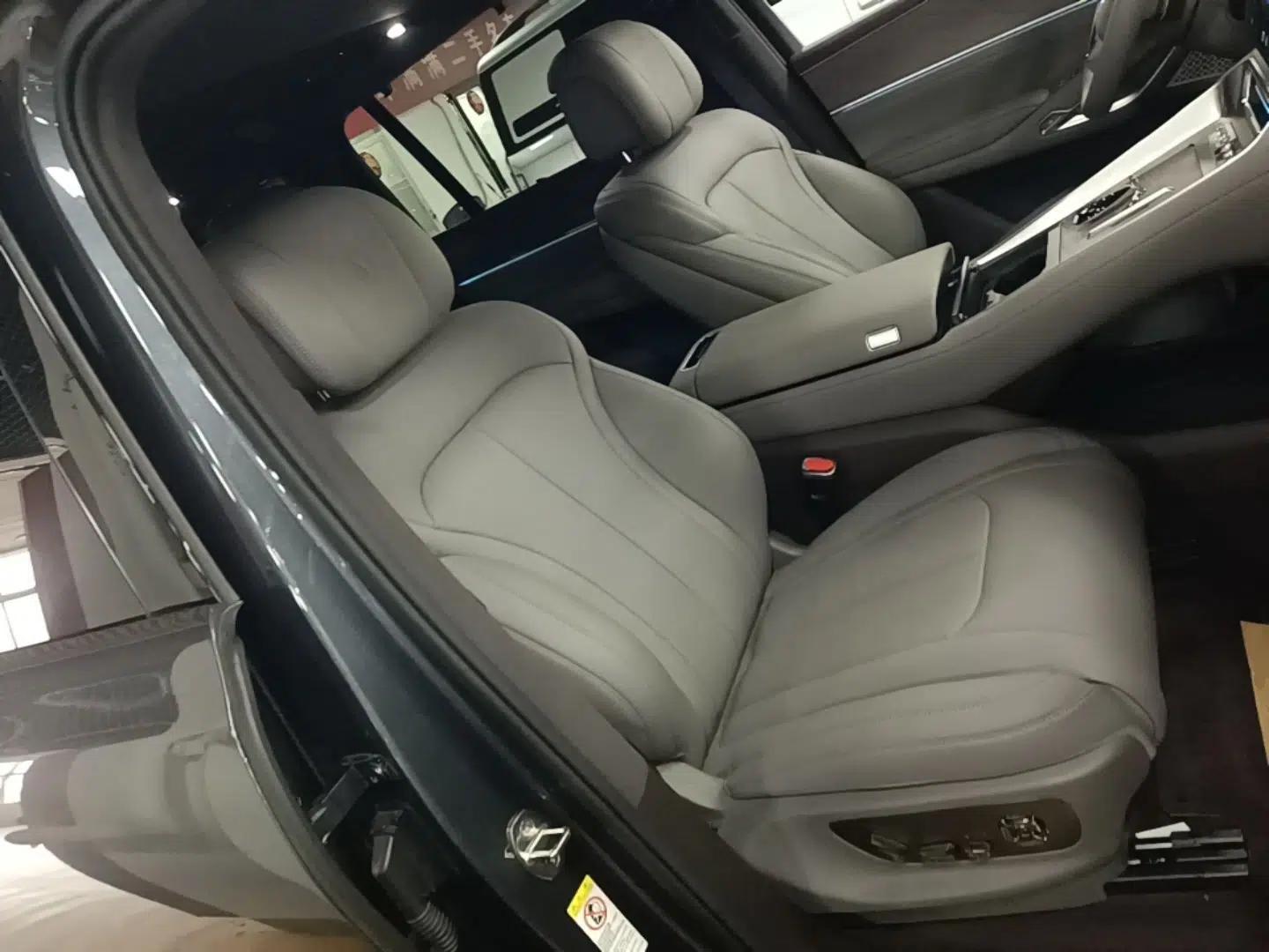 Denza N9 2025 Prestige Version — миниатюра 23