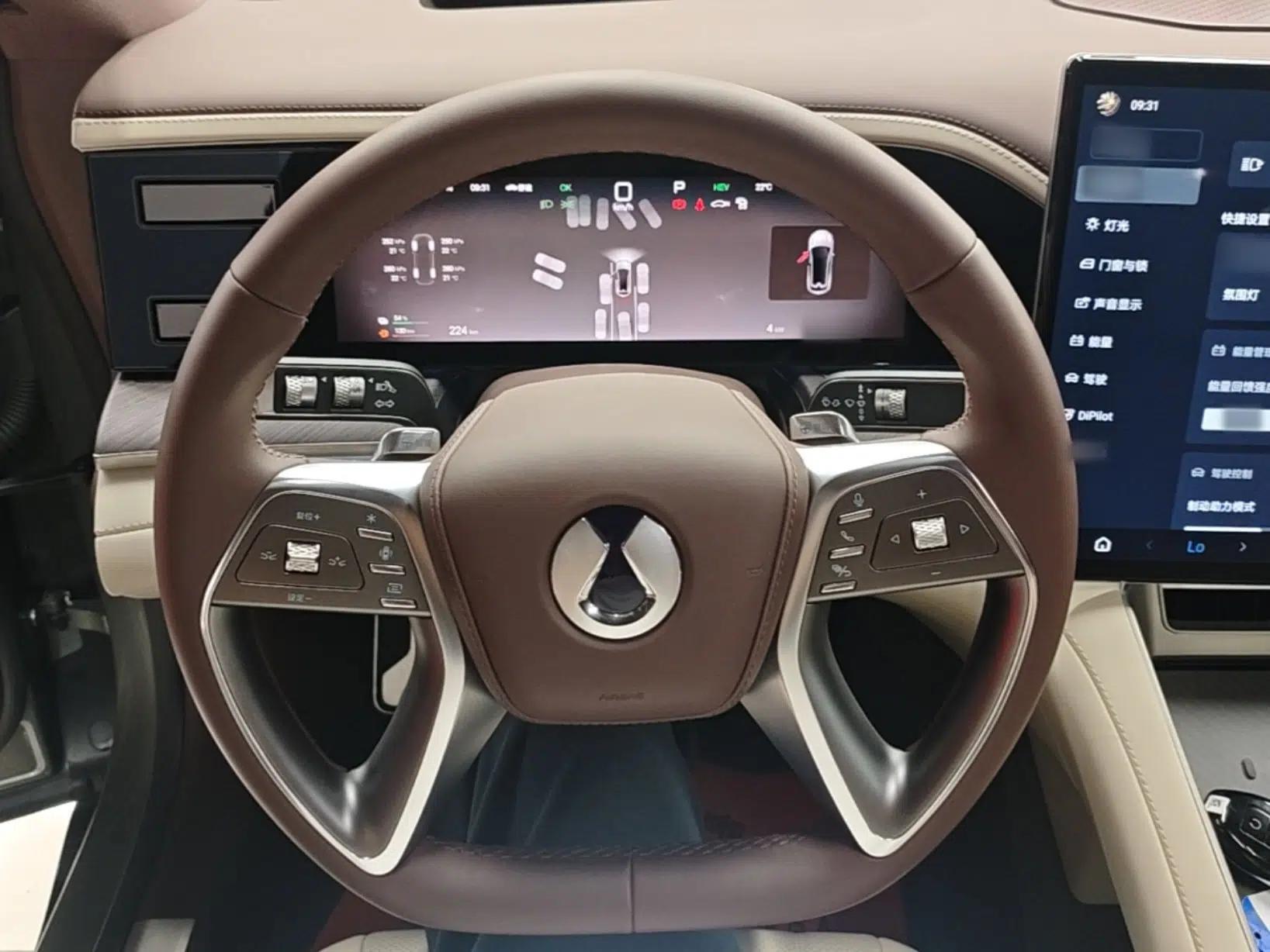 Denza Z9GT 2024 1100 Four-Wheel Drive Ultra Version — миниатюра 14