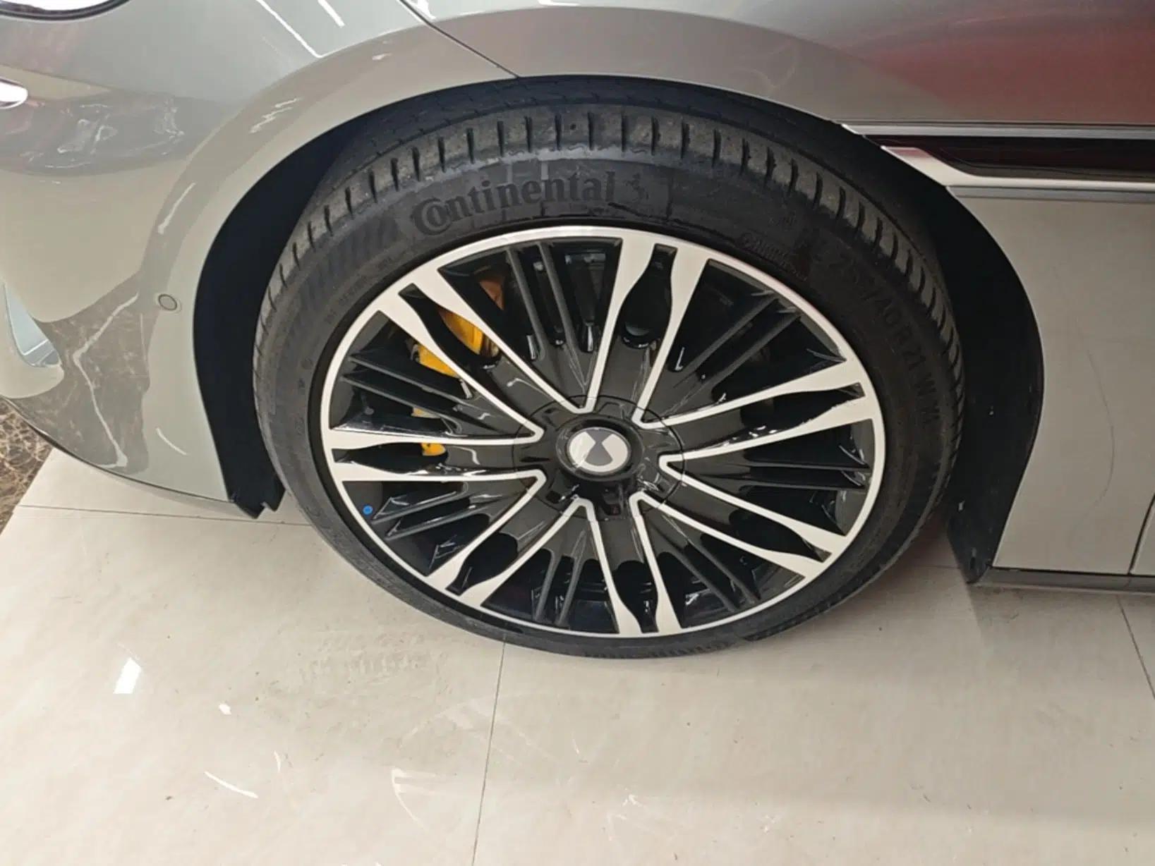 Denza Z9GT 2024 1100 Four-Wheel Drive Ultra Version — миниатюра 8