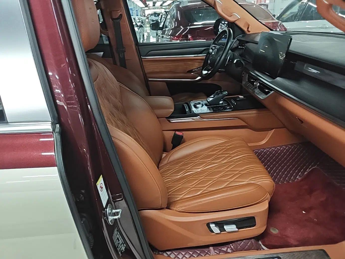 Tank 500 2022 3.0T High-End Custom Edition 5 Seats — миниатюра 23