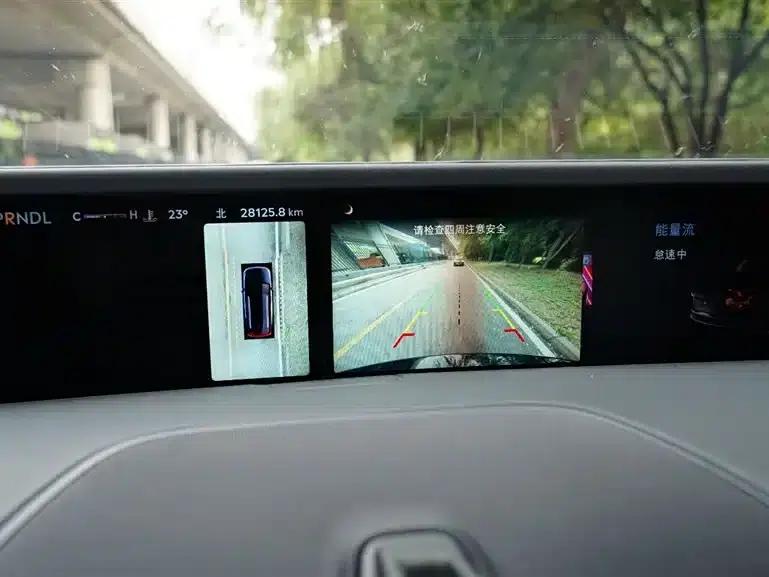 Navigator 2023 2.0T AWD Premium Hybrid — миниатюра 11