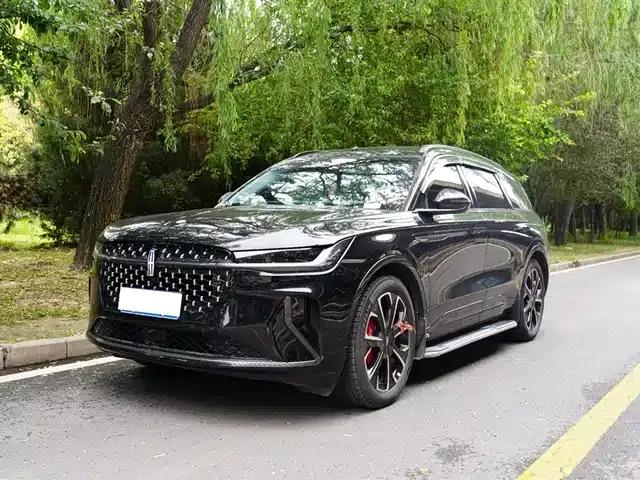 Navigator 2023 2.0T AWD Premium Hybrid