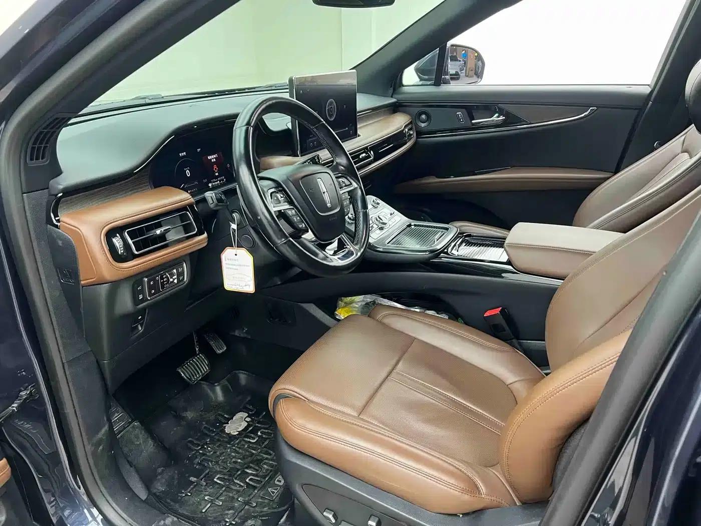 Navigator 2021 2.7T AWD Premium Edition — миниатюра 15