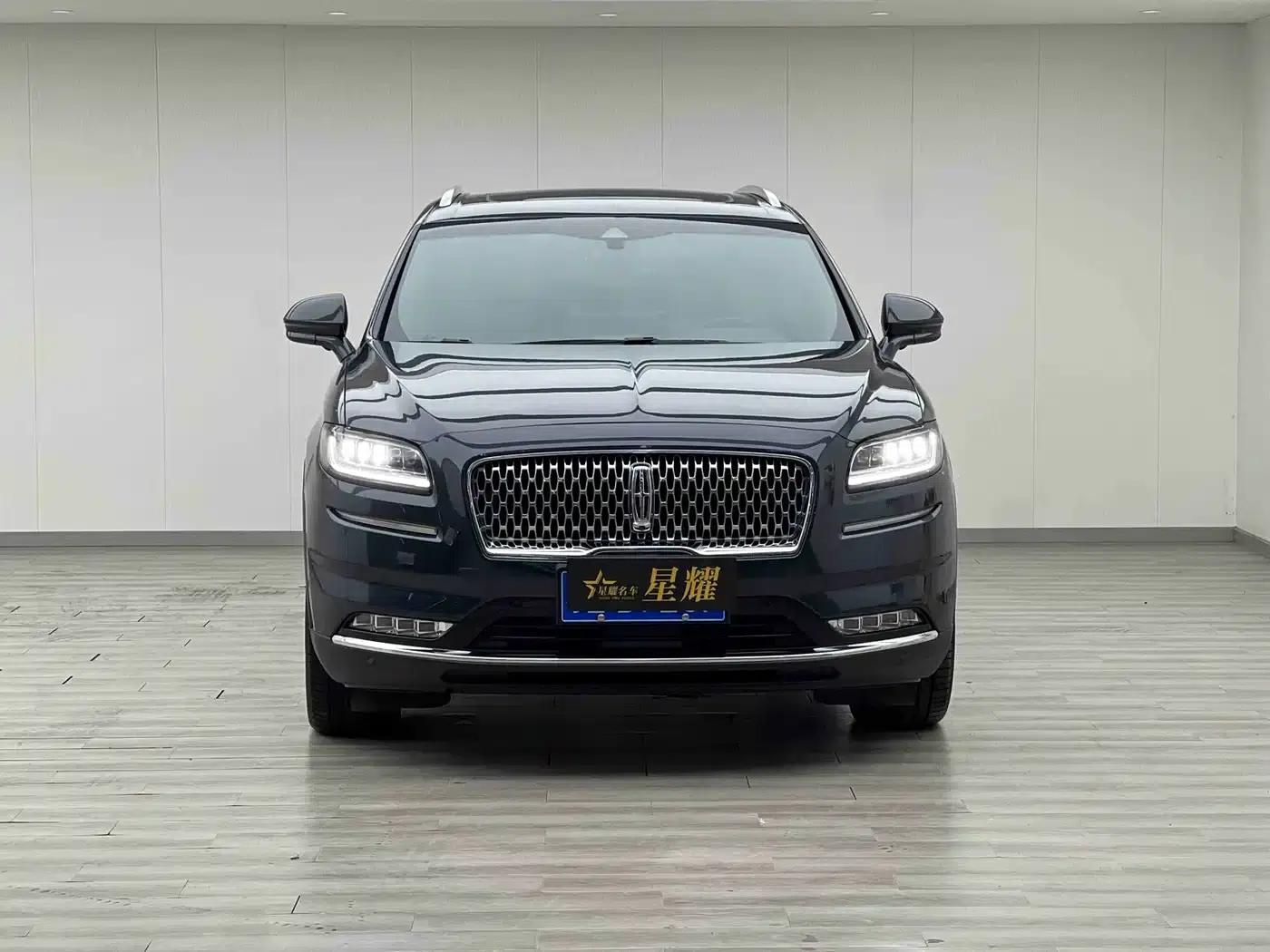Navigator 2021 2.7T AWD Premium Edition — миниатюра 3