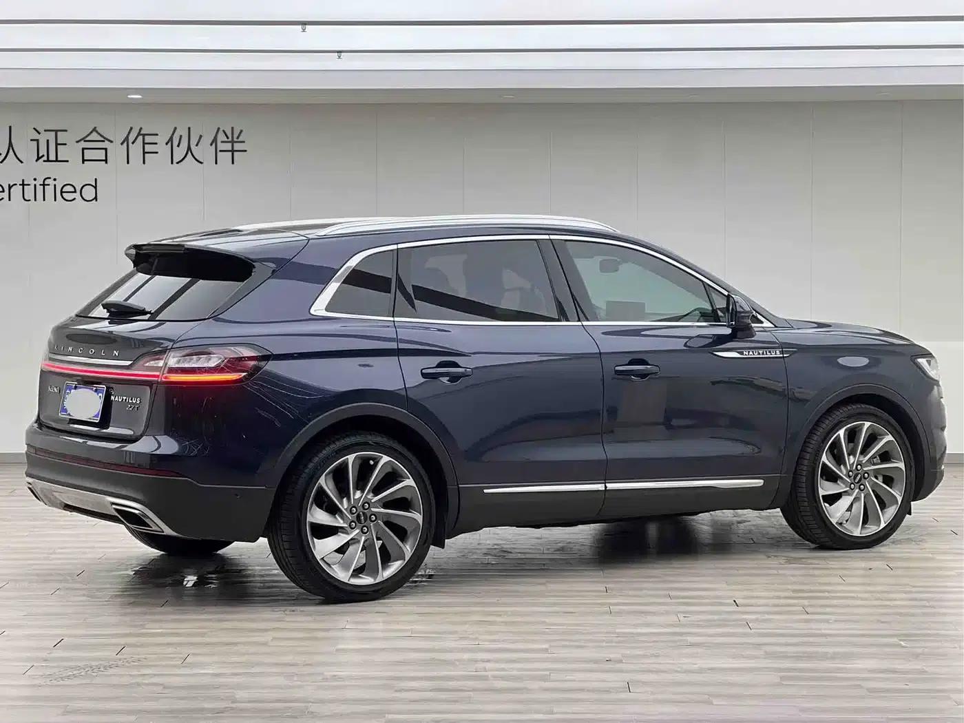 Navigator 2021 2.7T AWD Premium Edition — миниатюра 6
