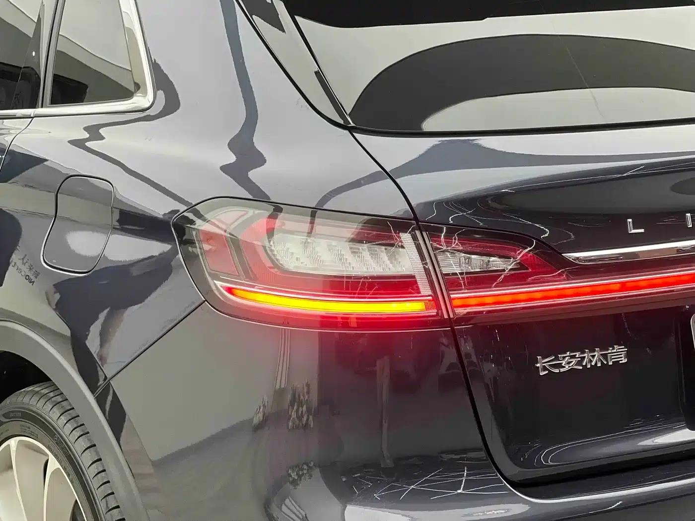 Navigator 2021 2.7T AWD Premium Edition — миниатюра 7