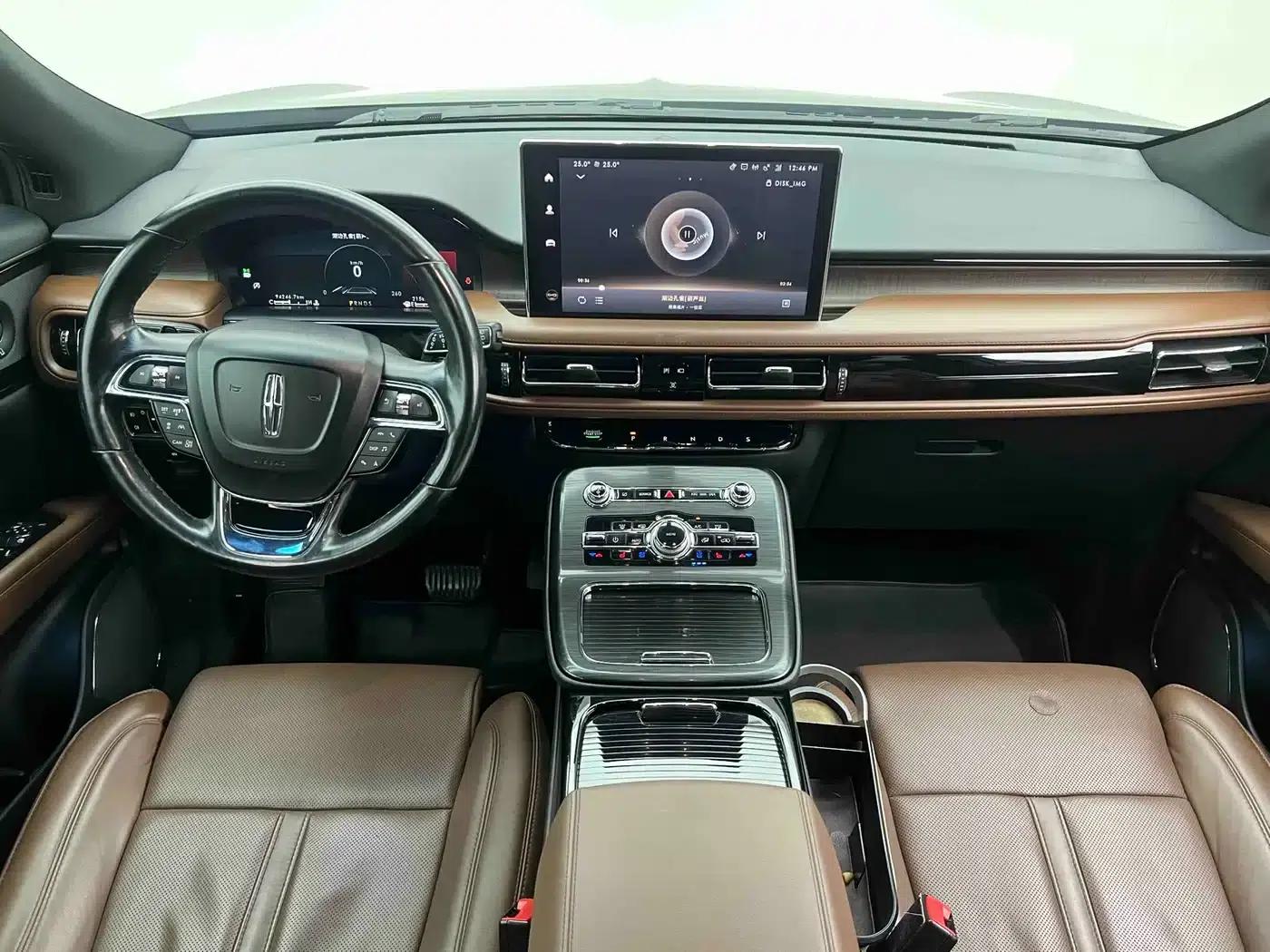 Navigator 2021 2.7T AWD Premium Edition — миниатюра 9