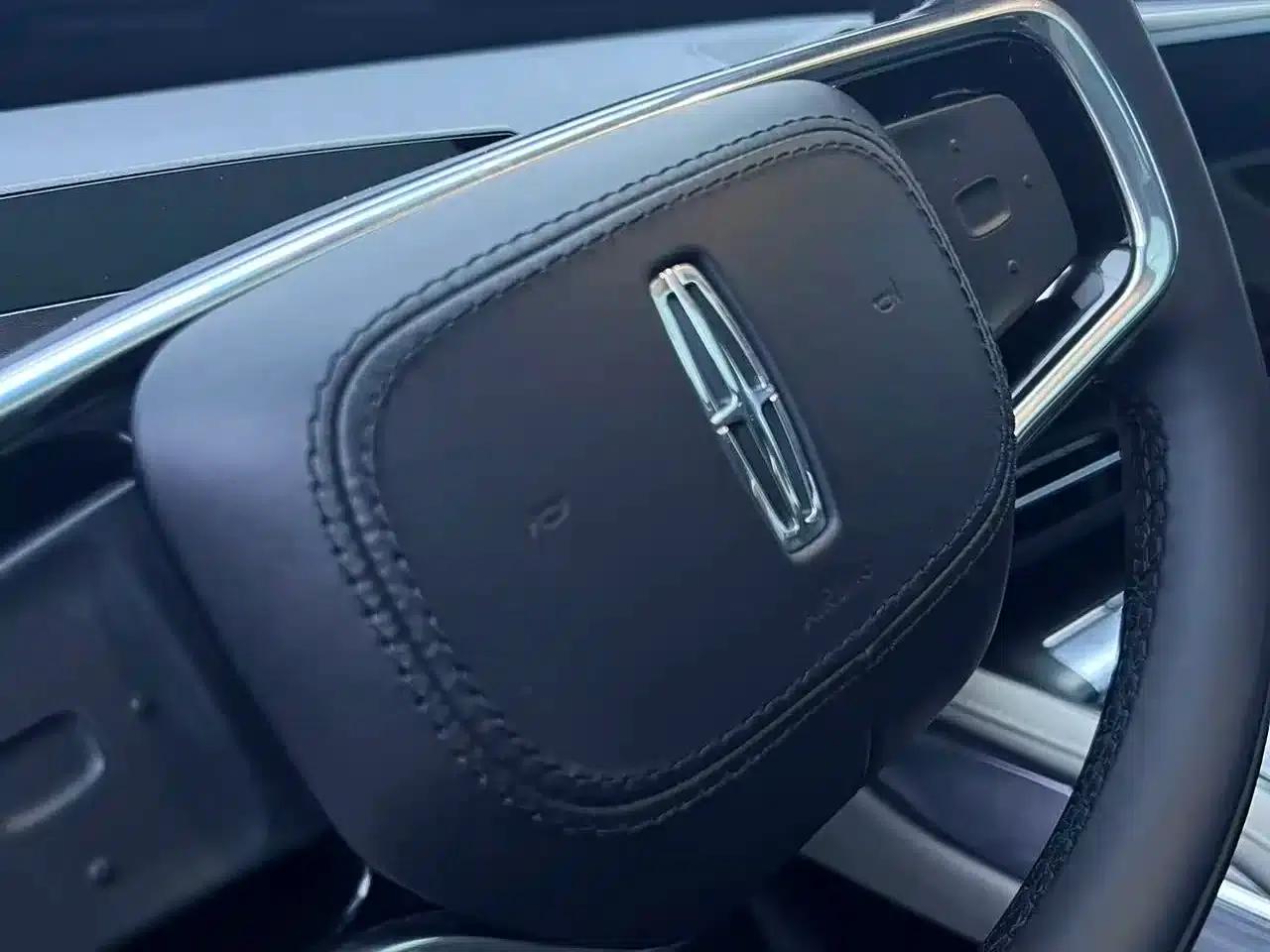 Navigator 2023 2.0T AWD Premium Hybrid — миниатюра 17