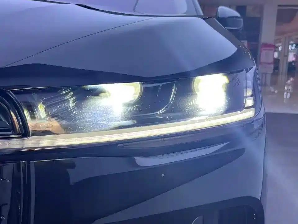 Navigator 2023 2.0T AWD Premium Hybrid — миниатюра 23