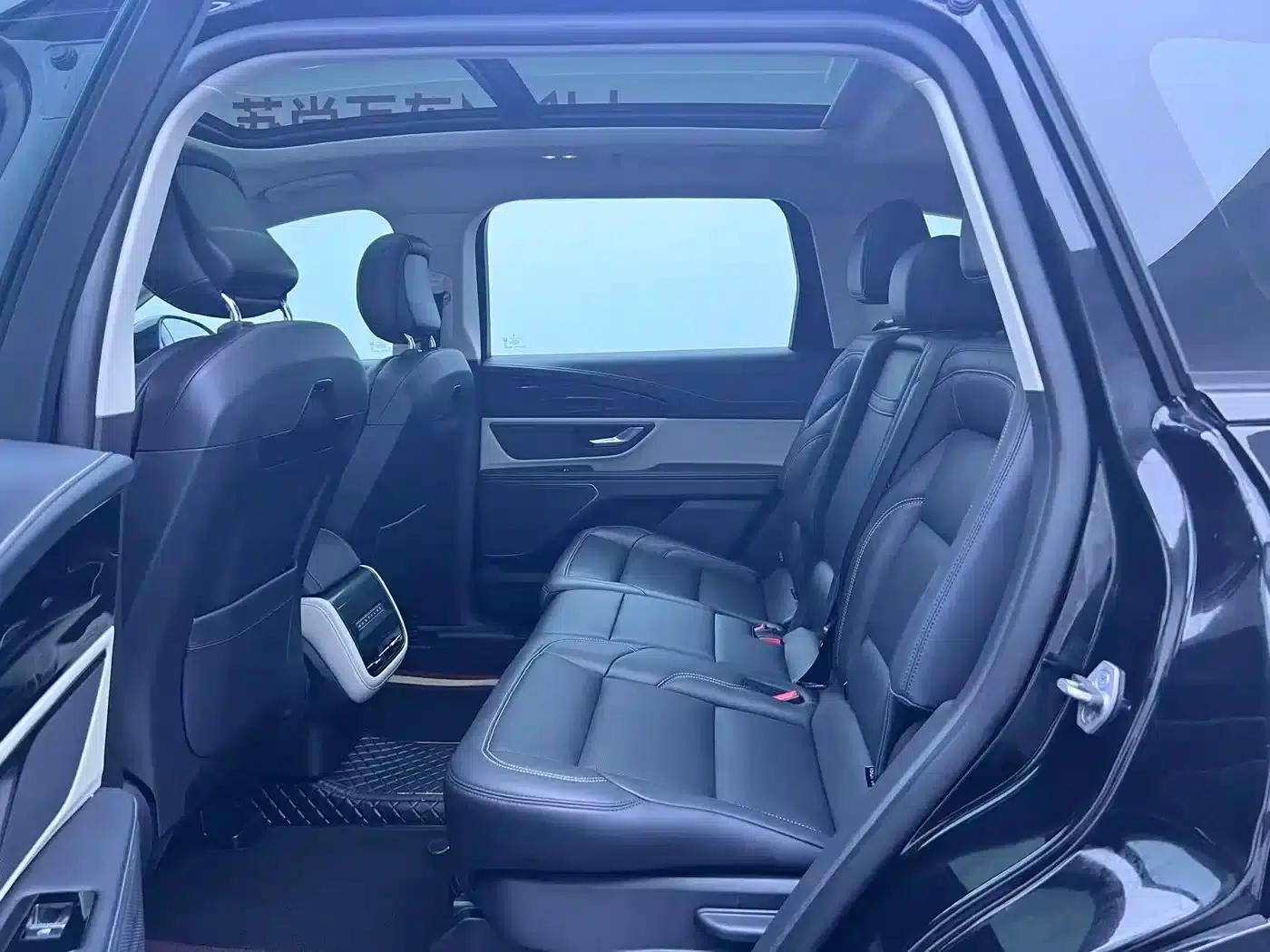 Navigator 2023 2.0T AWD Premium Hybrid — миниатюра 5