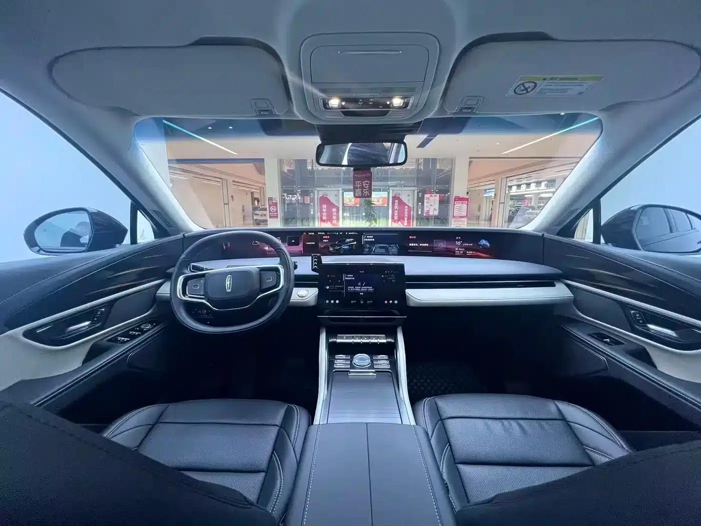 Navigator 2023 2.0T AWD Premium Hybrid — миниатюра 7