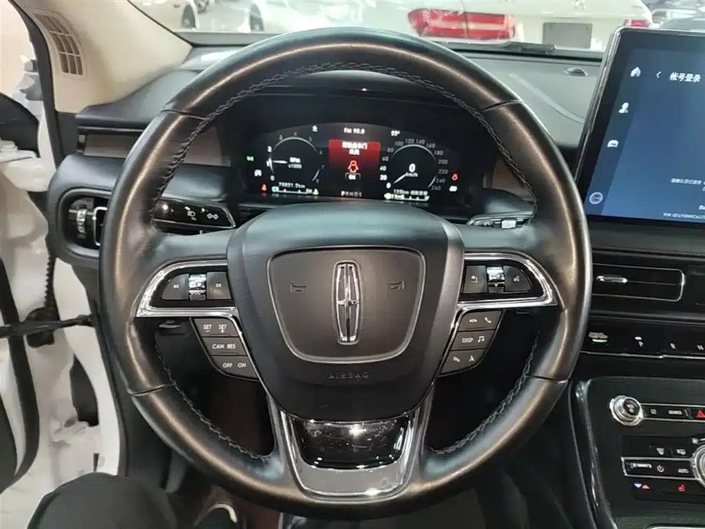 Navigator 2021 2.0T AWD Premium Edition — миниатюра 11