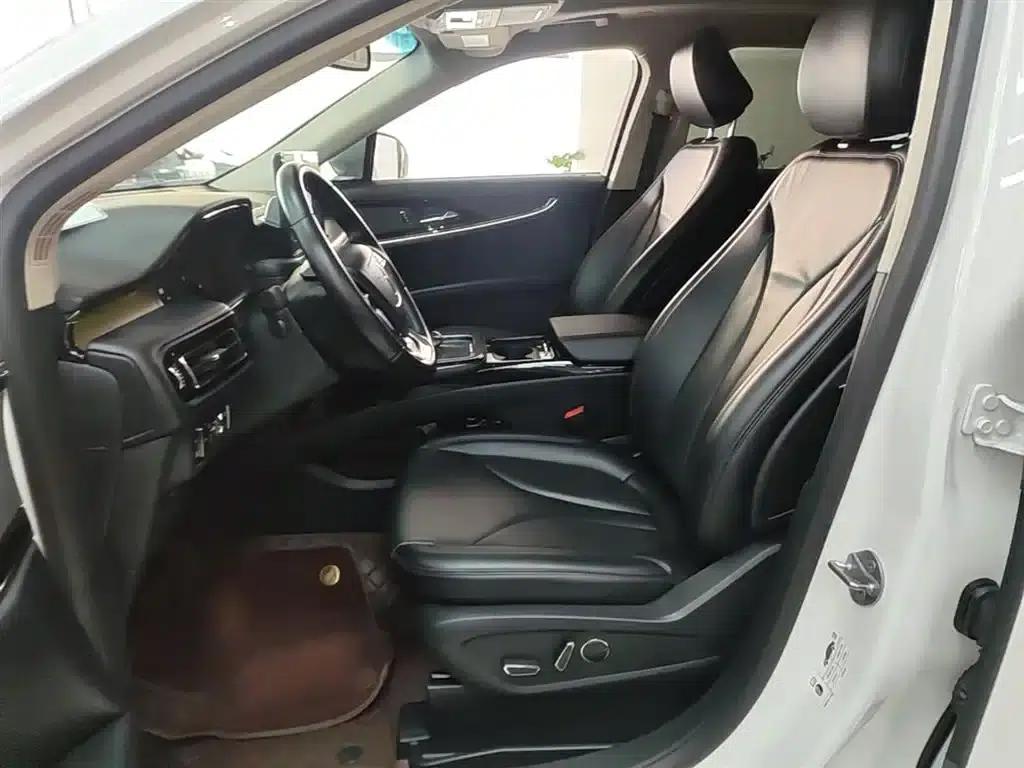 Navigator 2021 2.0T AWD Premium Edition — миниатюра 15