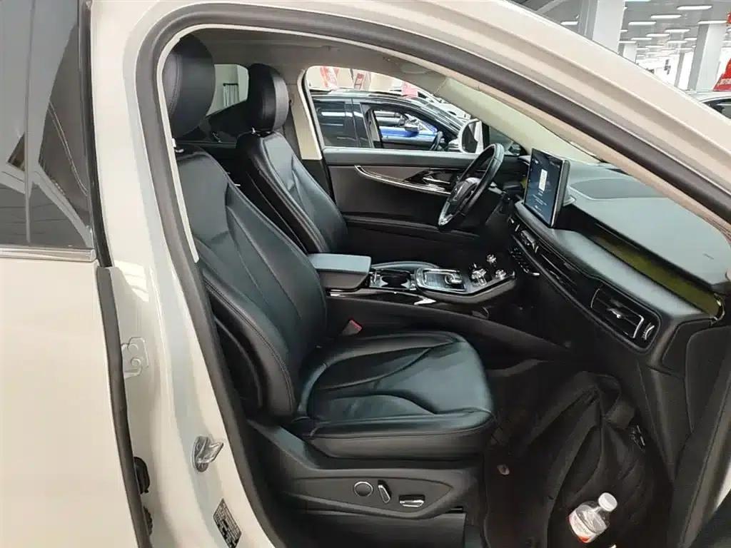 Navigator 2021 2.0T AWD Premium Edition — миниатюра 25
