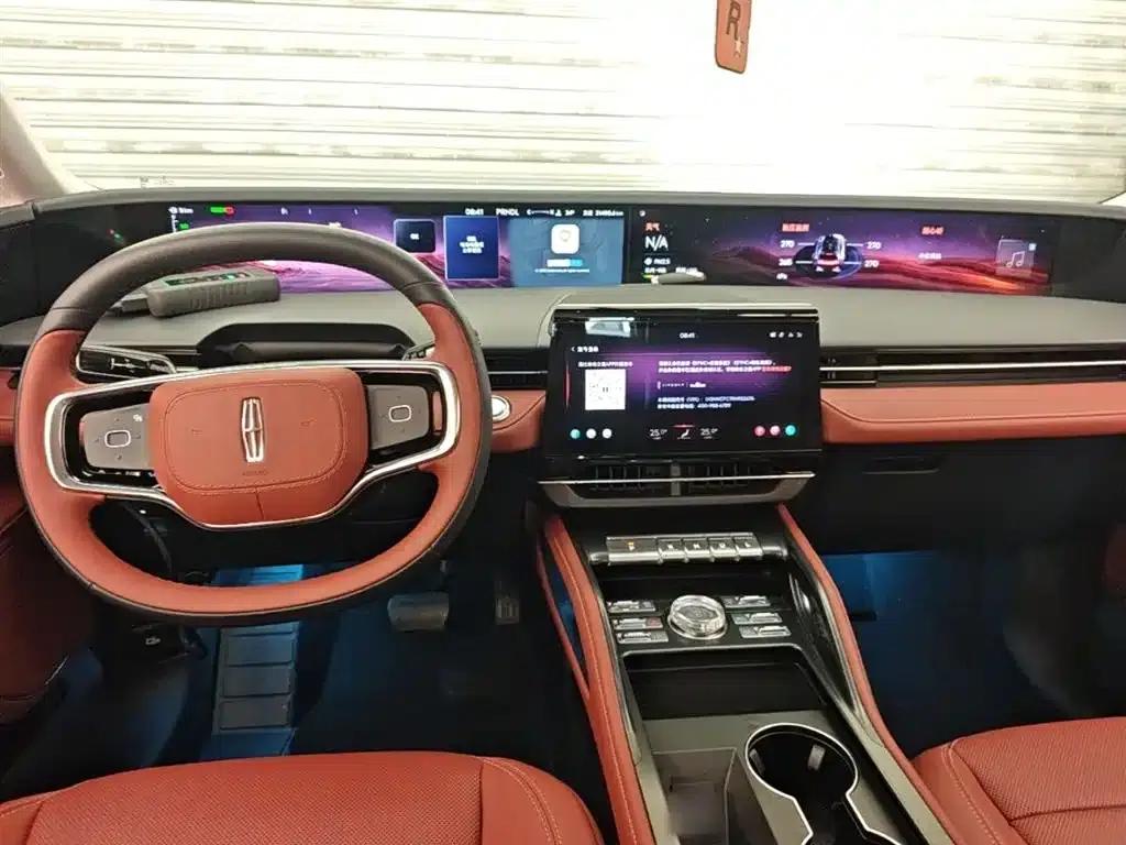 Navigator 2023 2.0T AWD Premium Hybrid — миниатюра 10