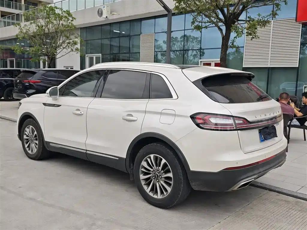 2019 Navigator Imported Model 2.0T Two-Wheel Drive Premium Edition (China VI Emission Standard) — миниатюра 11