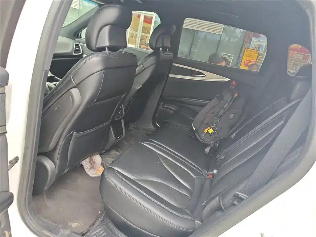 2019 Navigator Imported Model 2.0T Two-Wheel Drive Premium Edition (China VI Emission Standard) — миниатюра 5
