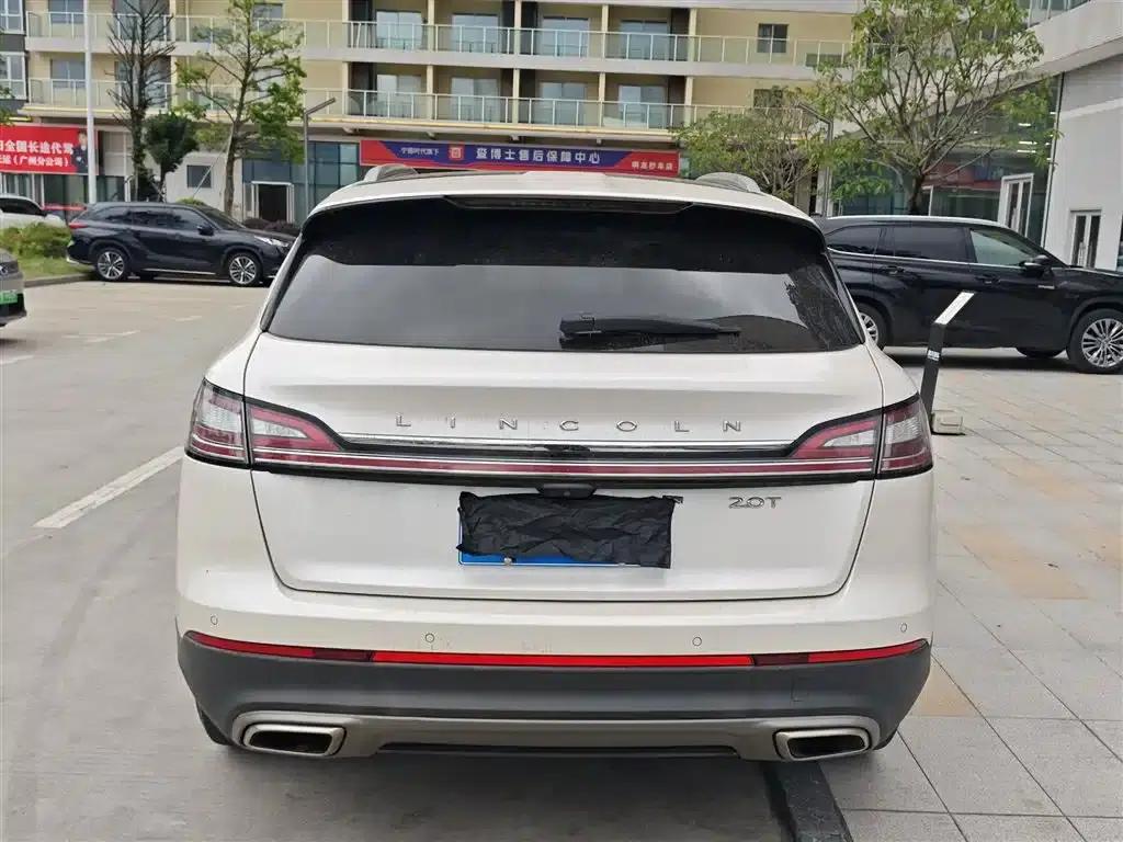 2019 Navigator Imported Model 2.0T Two-Wheel Drive Premium Edition (China VI Emission Standard) — миниатюра 9