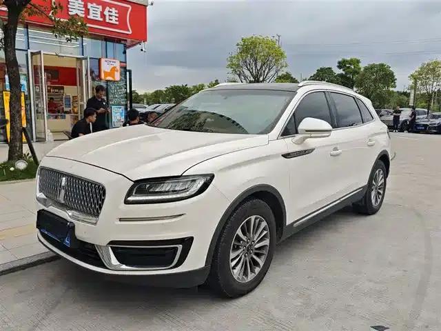 2019 Navigator Imported Model 2.0T Two-Wheel Drive Premium Edition (China VI Emission Standard)
