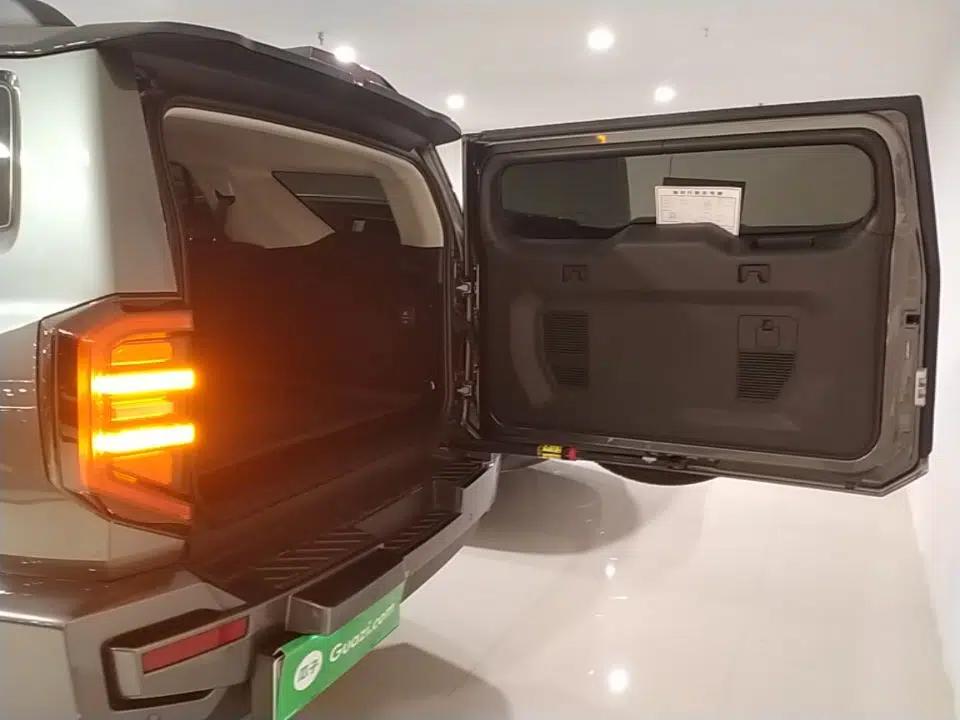 Tank 400 New Energy 2023 Hi4-T Super Edition — миниатюра 22