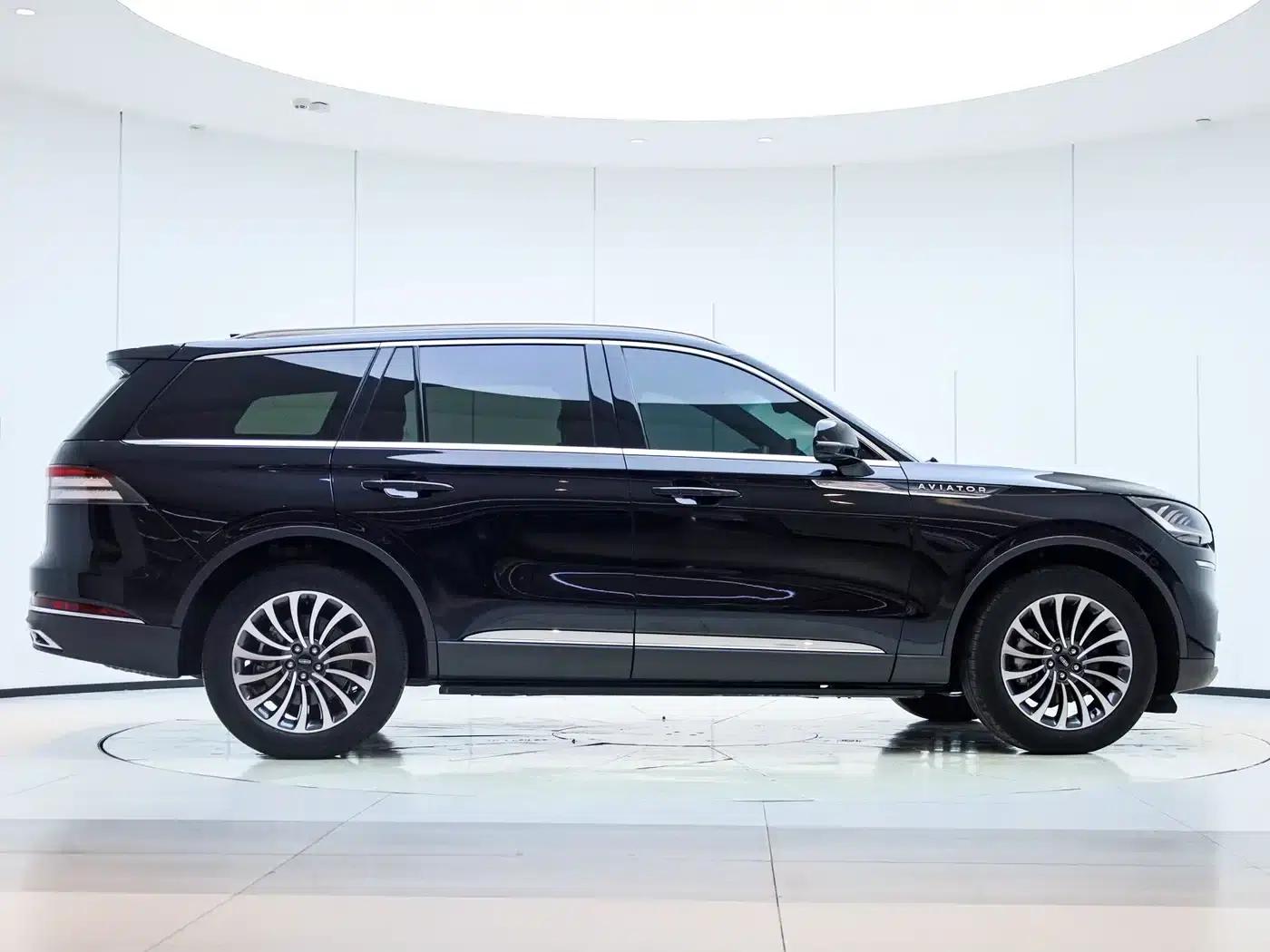 2023 Aviator 3.0T V6 AWD Premium Cruiser (6-seater) — миниатюра 4