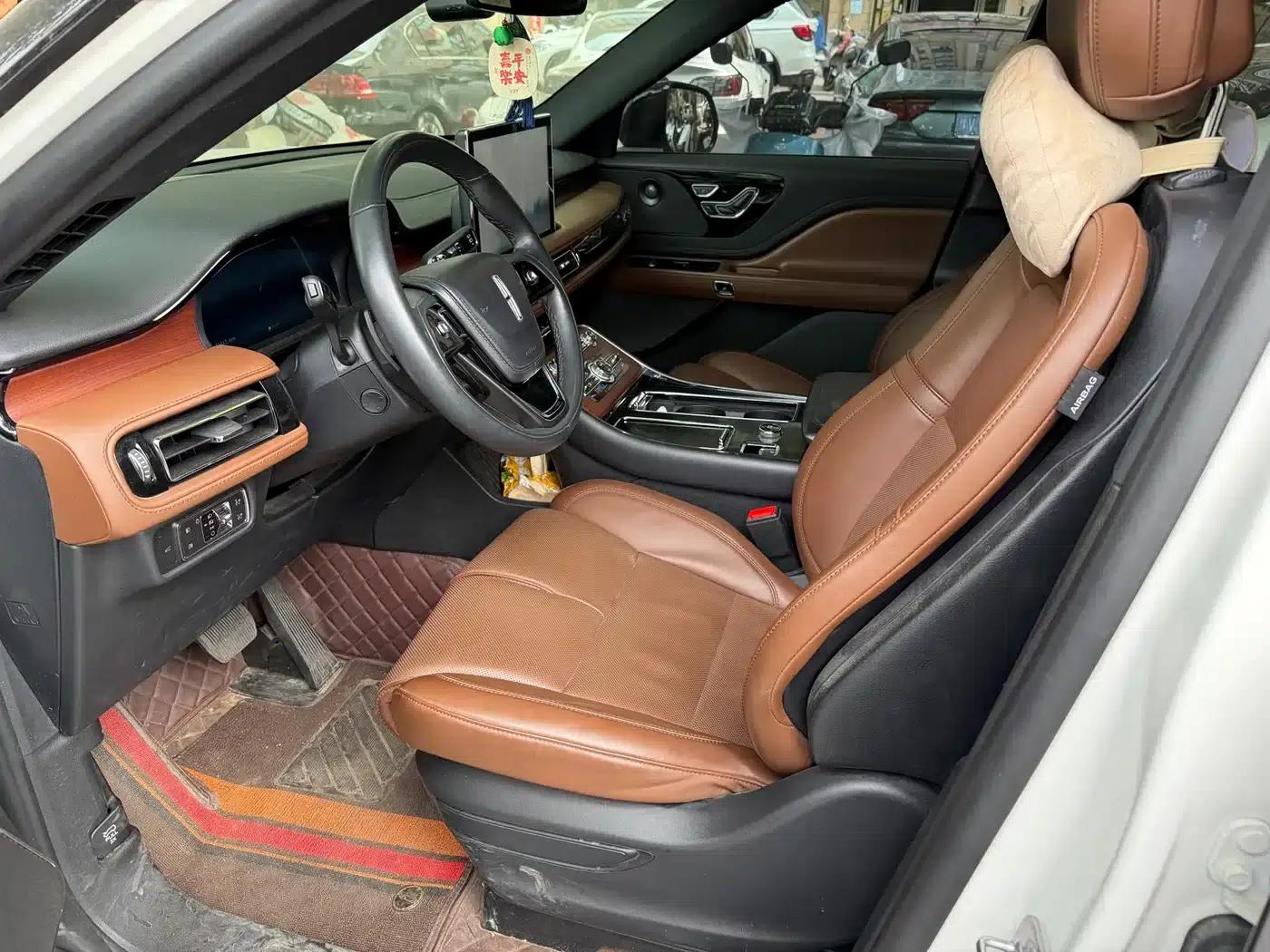2021 Aviator 3.0T V6 AWD Premium Edition — миниатюра 3