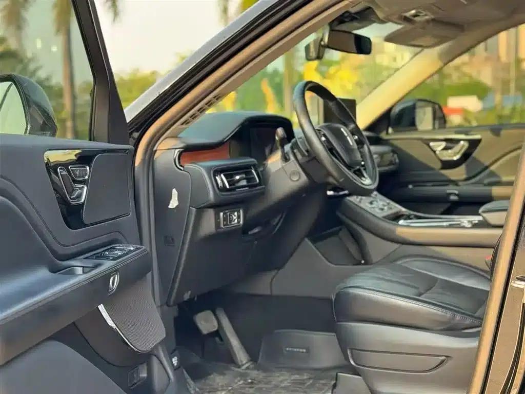 2021 Aviator 3.0T V6 AWD Premium Edition — миниатюра 4