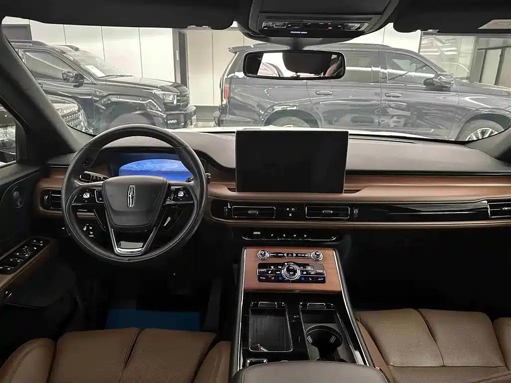 2022 Aviator 3.0T V6 AWD Premium Edition — миниатюра 13