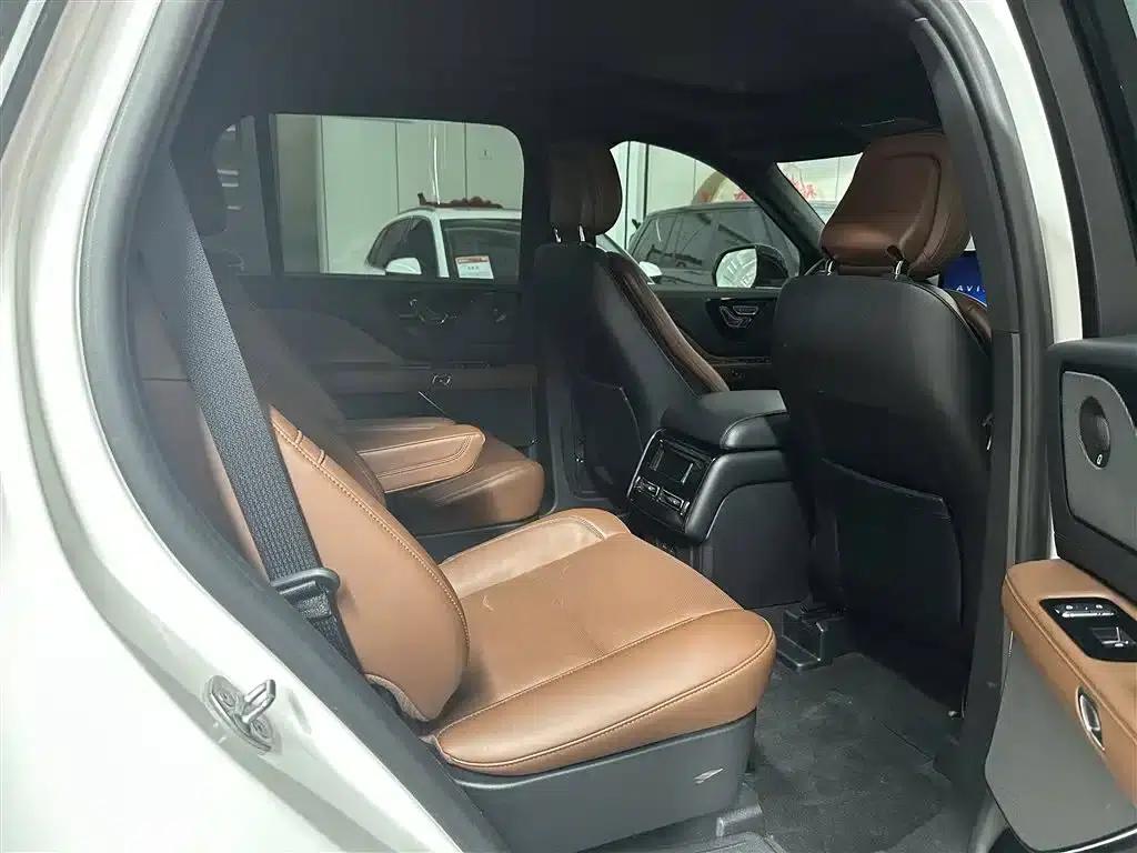 2022 Aviator 3.0T V6 AWD Premium Edition — миниатюра 16