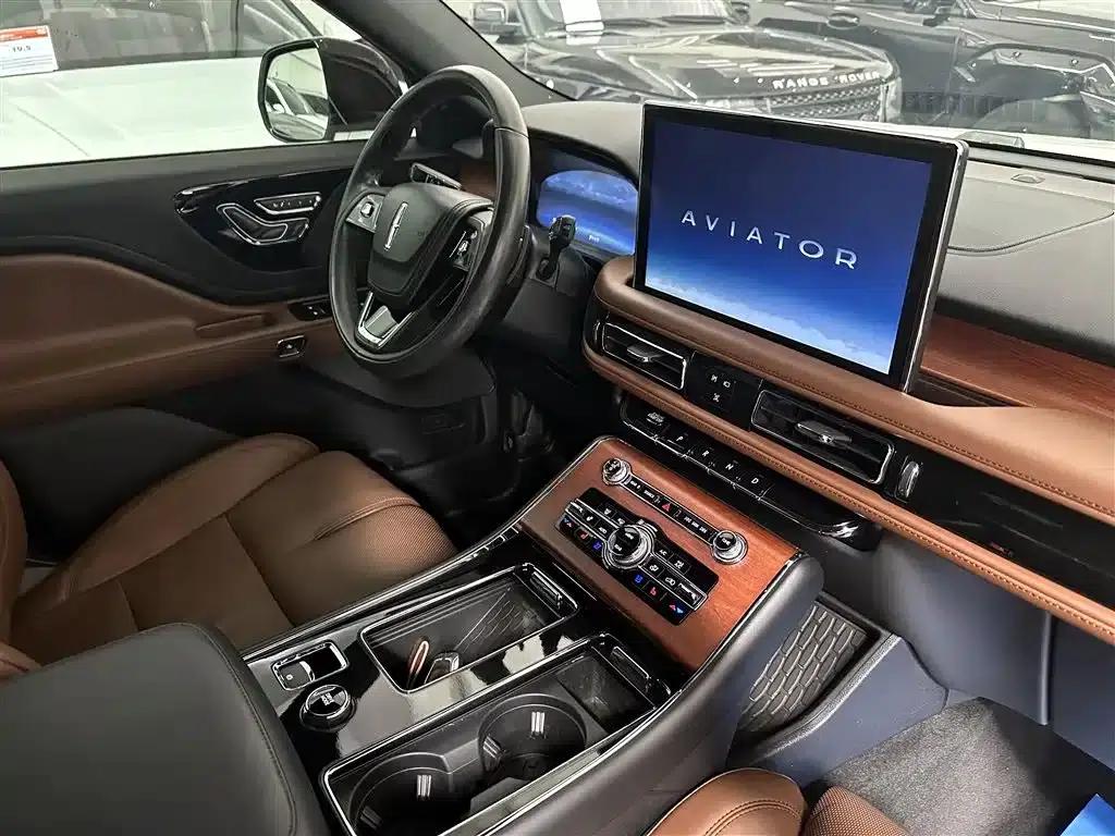 2022 Aviator 3.0T V6 AWD Premium Edition — миниатюра 18