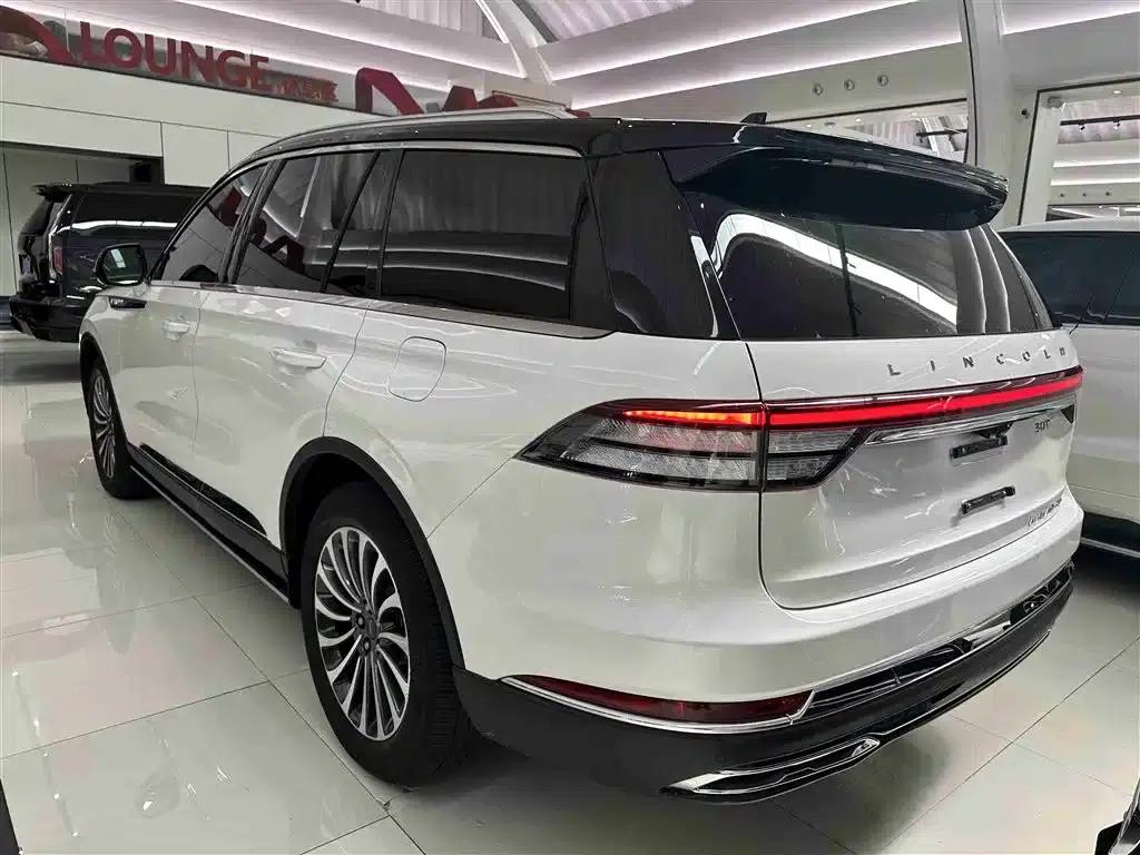 2022 Aviator 3.0T V6 AWD Premium Edition — миниатюра 19