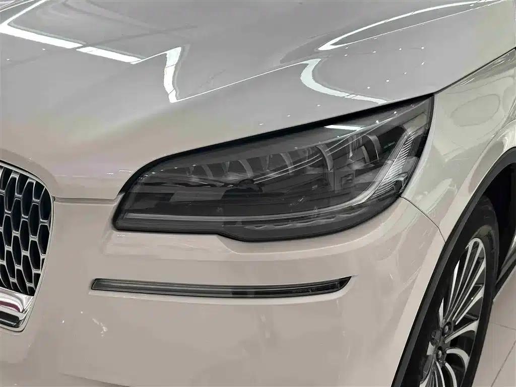 2022 Aviator 3.0T V6 AWD Premium Edition — миниатюра 4