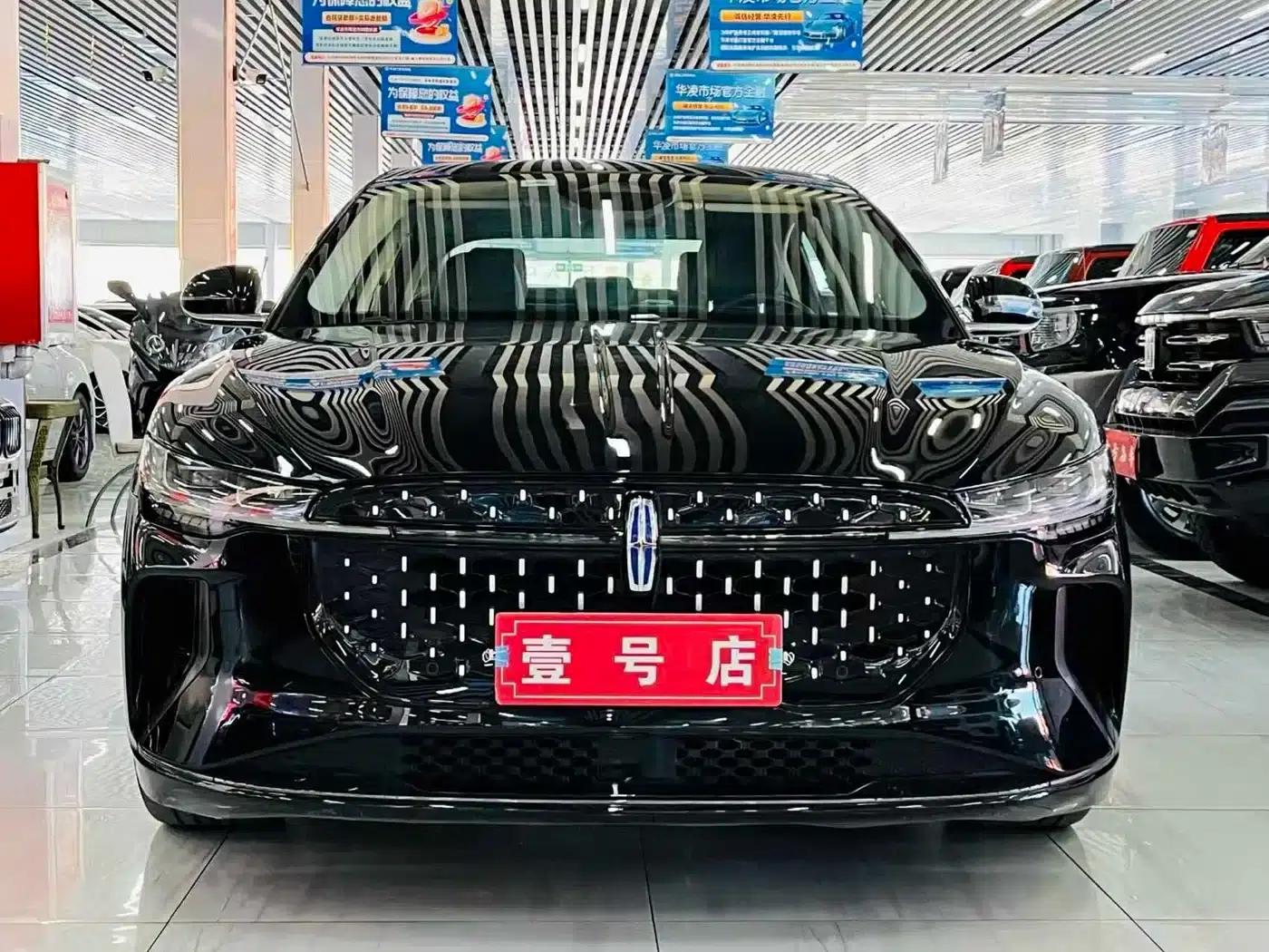 Lincoln Z 2024 2.0T Two-Wheel Drive Premium Hybrid — миниатюра 2