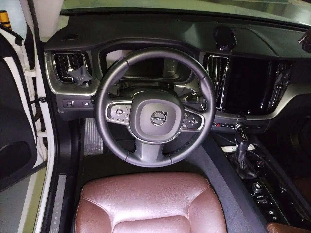 Volvo XC60 2019 T5 4x4 Smart Edition China V Standard — миниатюра 11
