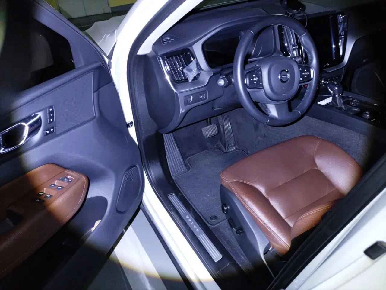 Volvo XC60 2019 T5 4x4 Smart Edition China V Standard — миниатюра 17