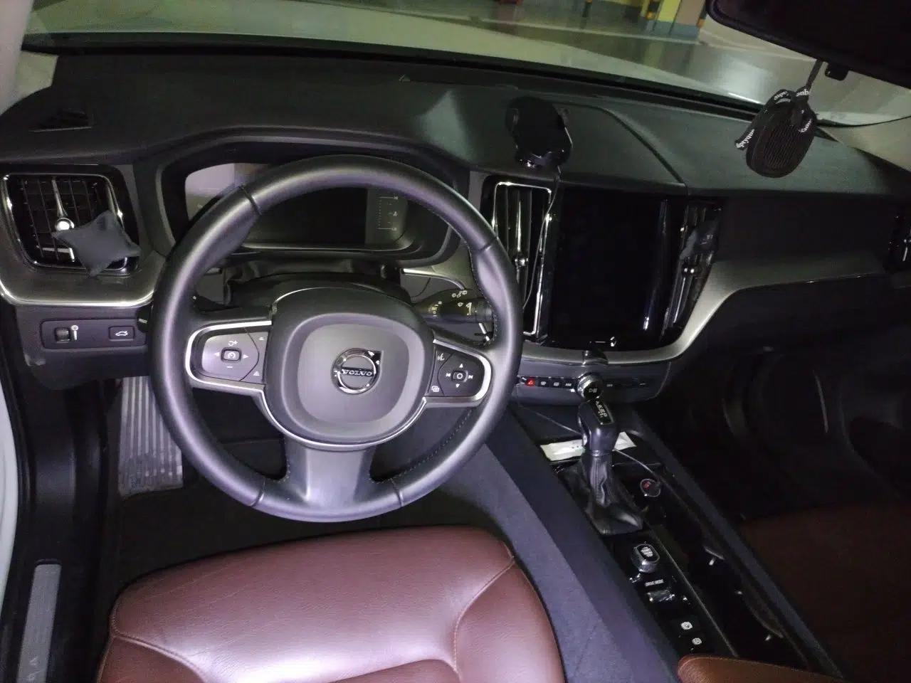 Volvo XC60 2019 T5 4x4 Smart Edition China V Standard — миниатюра 10