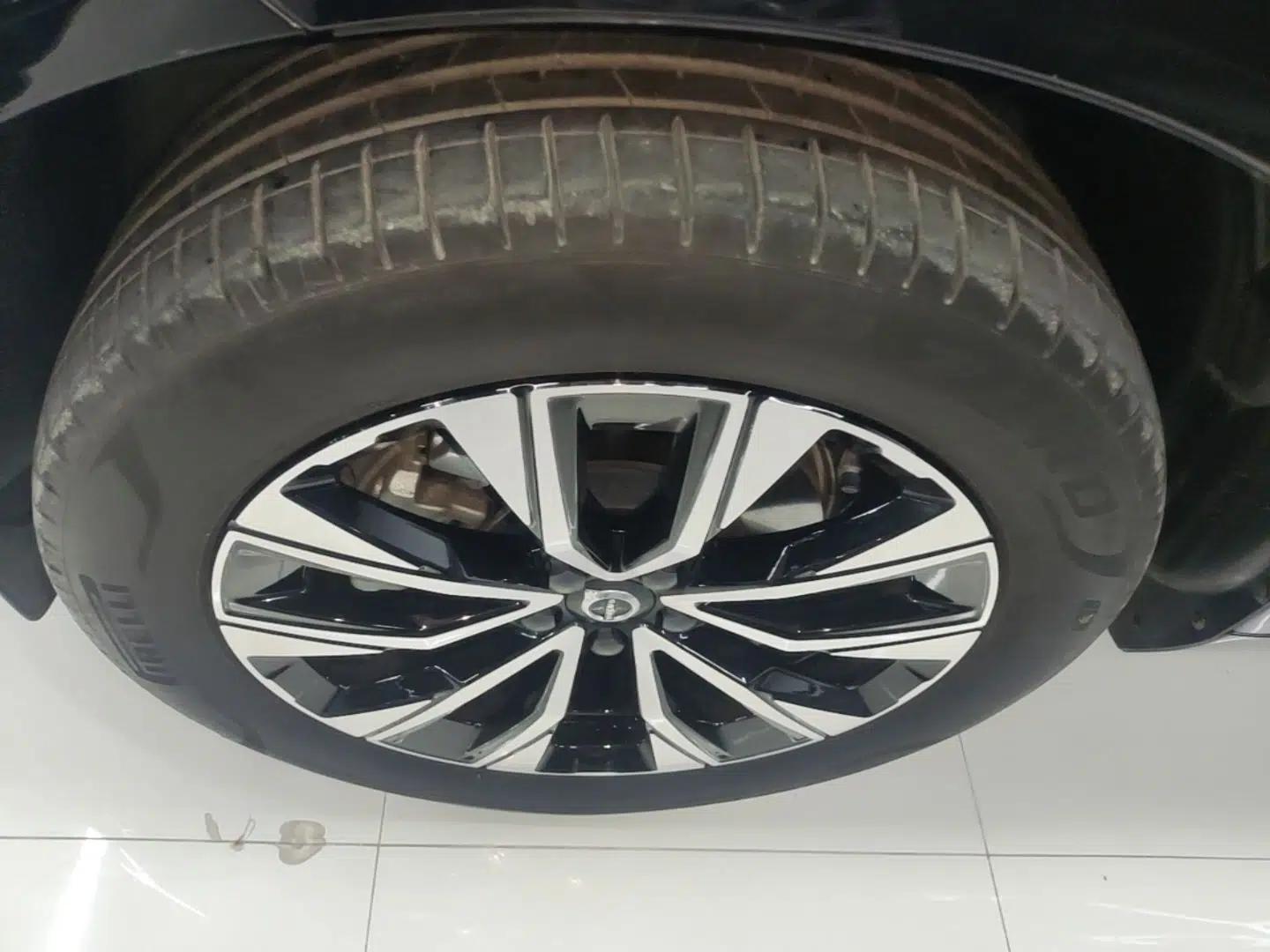 Volvo XC60 2025 B5 Four-Wheel Drive Smart & Advanced Luxury Edition — миниатюра 8